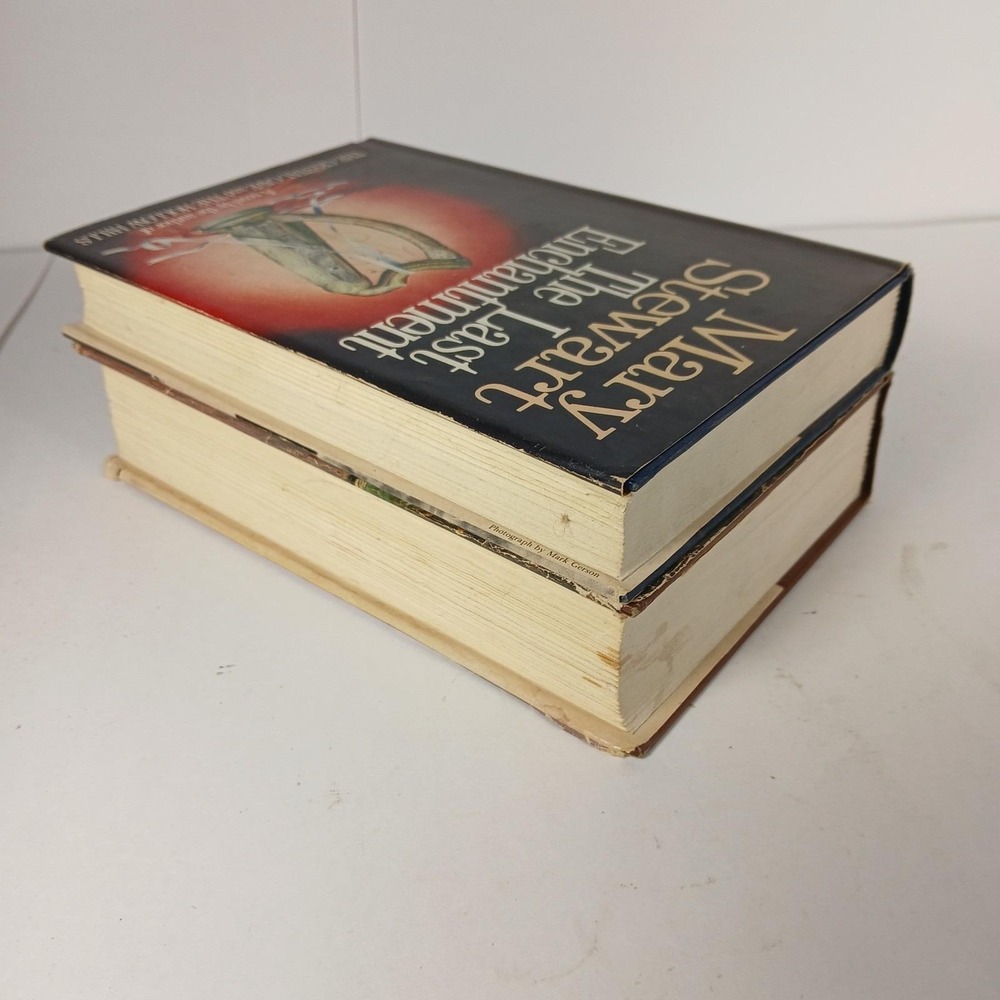 Lot of 2 Mary Stewart HC Books Last Enchantment The Spell Of Mary Stewart Vtg - Picture 8 of 8
